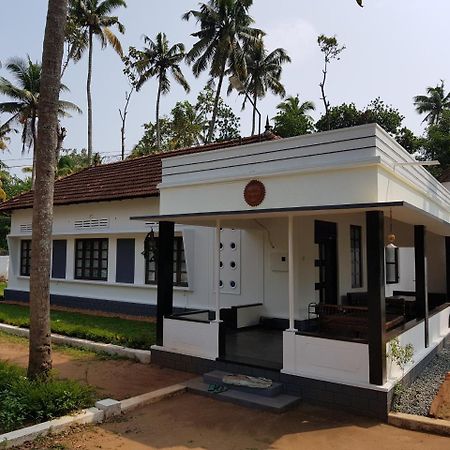 Piggy Hostel Varkala Buitenkant foto