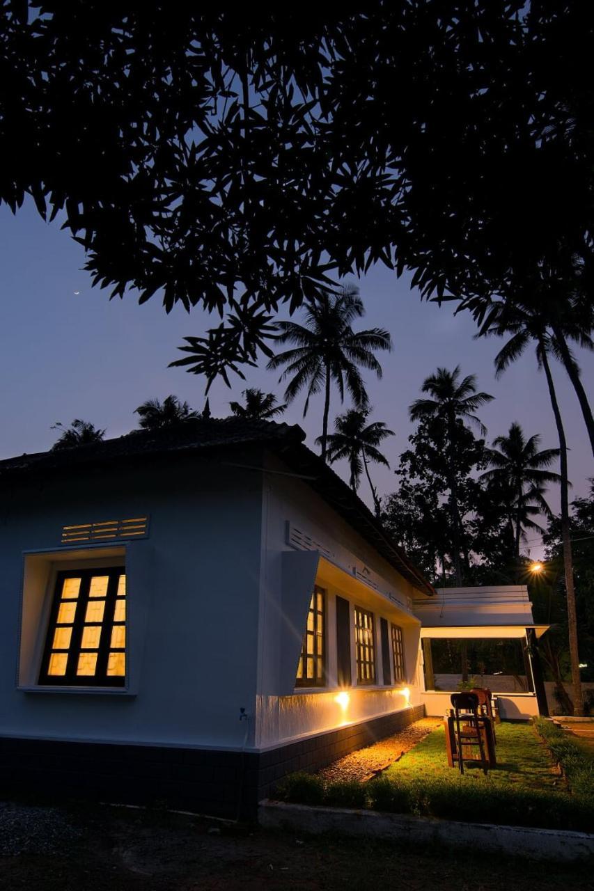 Piggy Hostel Varkala Buitenkant foto