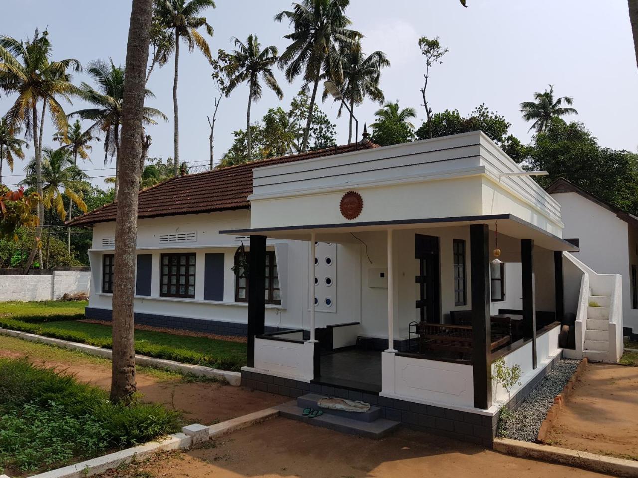Piggy Hostel Varkala Buitenkant foto