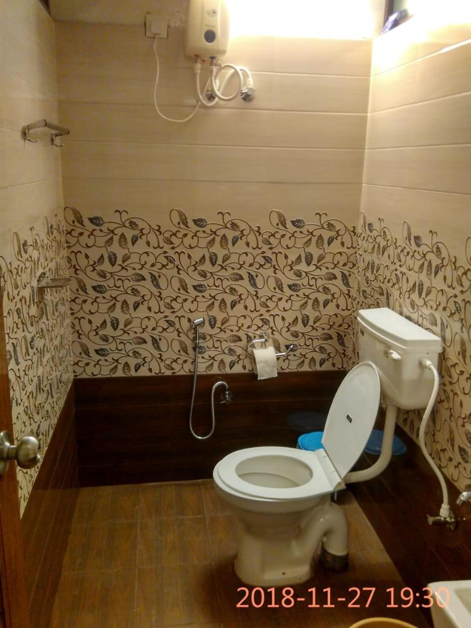 Piggy Hostel Varkala Buitenkant foto
