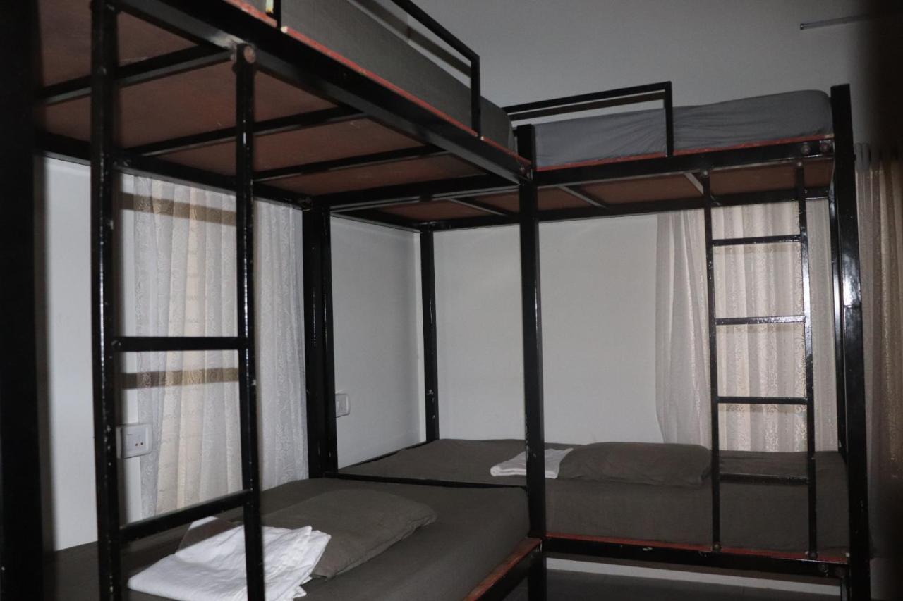 Piggy Hostel Varkala Buitenkant foto